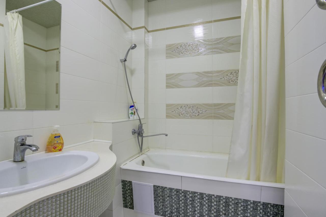 Ferienwohnung 2-Ком Квартира Bischkek Exterior foto