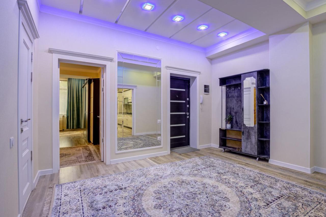 Ferienwohnung 2-Ком Квартира Bischkek Exterior foto